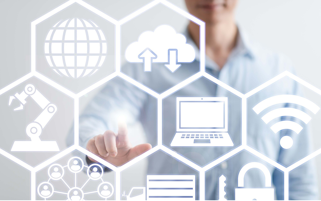 グループ全社DXに向けた生成AIロードマップ策定と人材育成